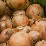 Prečo vás cibuľa prestane rozplakať: malé triky pre veľké kuchárske umenie preco-vas-cibula-prestane-rozplakat-male-triky-pre-velke-kucharske.jpg